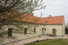 Rodinný dům s kovárnou v Lípě - Pohled ze zahrady